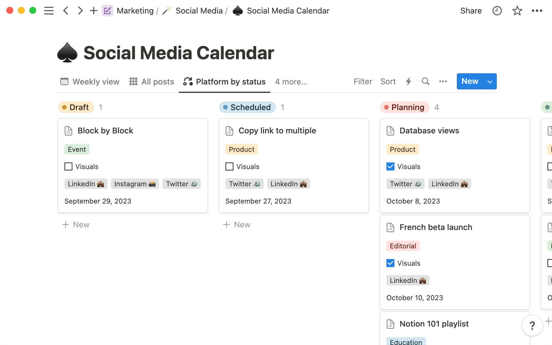 Uma visualização do Calendário de Redes Sociais mostrando o status e a plataforma de cada postagem futura.